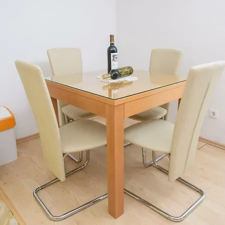 Antea Apartment *